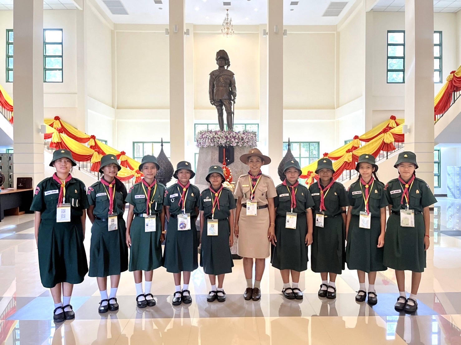 เฝ้ารับเสด็จฯ ร่วมพิธีทบทวนปฏิญาณและสวนสนามประจำปี 2565 ณ ค่ายลูกเสือวชิราวุธ อำเภอศรีราชา จังหวัดชลบุรี